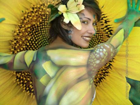 Flores - Christine Dumbsky - auf - Array - Flores - Christine Dumbsky - auf - Array -