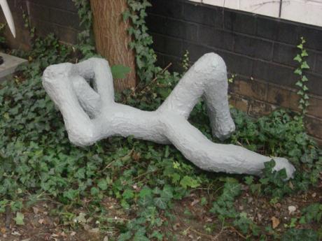 Liegender - Gisbert Zimmermann - auf - Array - Liegender - Gisbert Zimmermann - auf - Array -