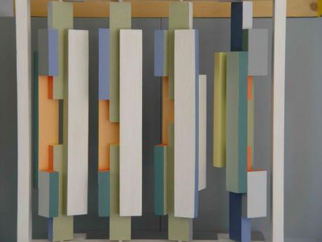 bewegliches Holzobjekt - Galerie Helga K. Schiffler - auf - Array - bewegliches Holzobjekt - Galerie Helga K. Schiffler - auf - Array -