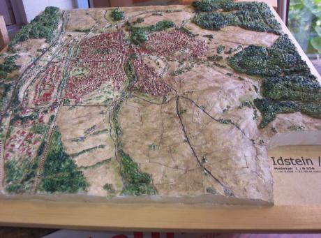 Handmodelliertes Reliefbild \Idstein/Ts.\ - Ottmar Gebhardt - Array auf - Array - Handmodelliertes Reliefbild \Idstein/Ts.\ - Ottmar Gebhardt - Array auf - Array -